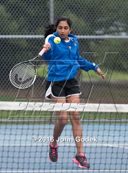 Thumbnail 2 in Mount Si @ Bothell photogallery.