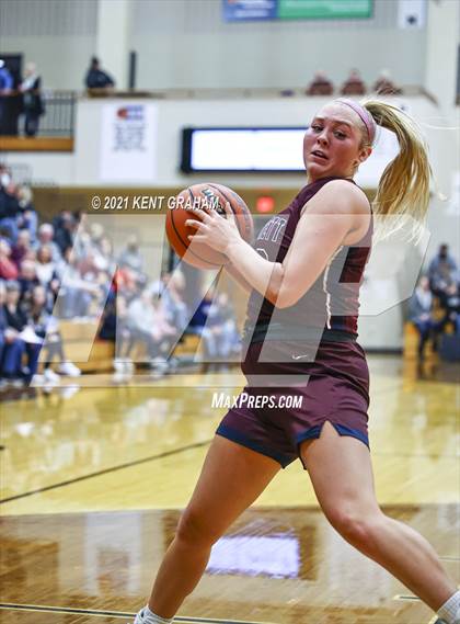 Thumbnail 3 in Garrett @ Noblesville photogallery.