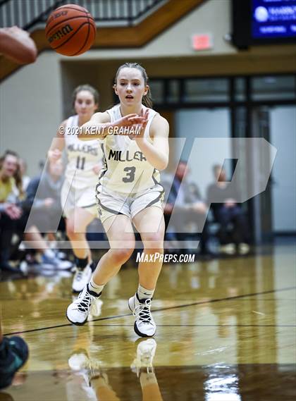 Thumbnail 3 in Garrett @ Noblesville photogallery.