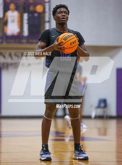 Thumbnail 1 in DeSoto Central vs. Murrah (MHSAA 6A Round 1) photogallery.