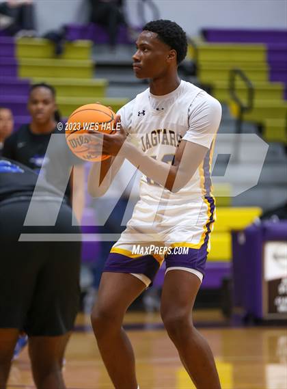 Thumbnail 3 in DeSoto Central vs. Murrah (MHSAA 6A Round 1) photogallery.