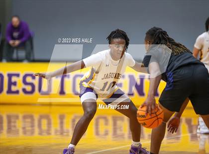 Thumbnail 3 in DeSoto Central vs. Murrah (MHSAA 6A Round 1) photogallery.