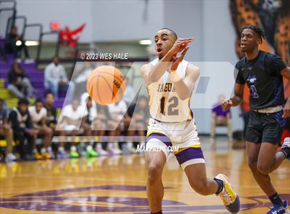 Thumbnail 1 in DeSoto Central vs. Murrah (MHSAA 6A Round 1) photogallery.