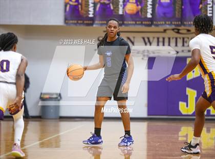 Thumbnail 2 in DeSoto Central vs. Murrah (MHSAA 6A Round 1) photogallery.