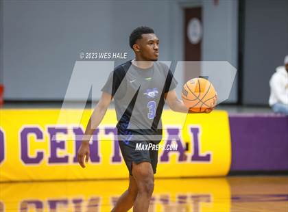 Thumbnail 2 in DeSoto Central vs. Murrah (MHSAA 6A Round 1) photogallery.