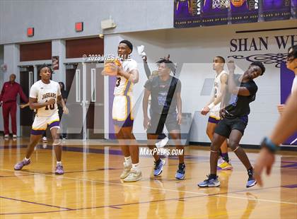 Thumbnail 1 in DeSoto Central vs. Murrah (MHSAA 6A Round 1) photogallery.