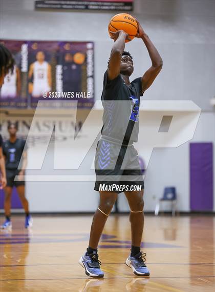 Thumbnail 1 in DeSoto Central vs. Murrah (MHSAA 6A Round 1) photogallery.