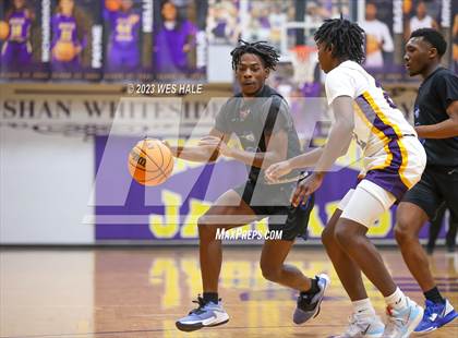 Thumbnail 1 in DeSoto Central vs. Murrah (MHSAA 6A Round 1) photogallery.