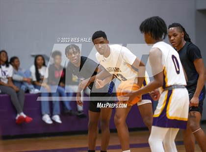 Thumbnail 1 in DeSoto Central vs. Murrah (MHSAA 6A Round 1) photogallery.