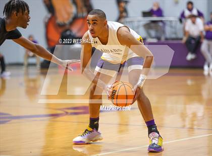 Thumbnail 2 in DeSoto Central vs. Murrah (MHSAA 6A Round 1) photogallery.