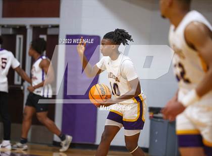 Thumbnail 3 in DeSoto Central vs. Murrah (MHSAA 6A Round 1) photogallery.