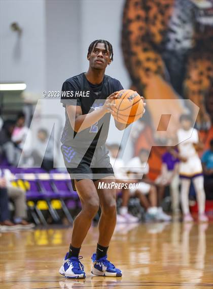 Thumbnail 1 in DeSoto Central vs. Murrah (MHSAA 6A Round 1) photogallery.