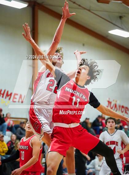 Thumbnail 1 in Tonopah vs Carlin photogallery.