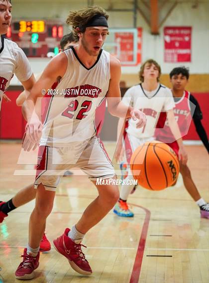 Thumbnail 3 in Tonopah vs Carlin photogallery.