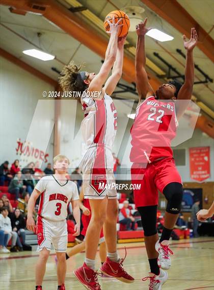 Thumbnail 2 in Tonopah vs Carlin photogallery.