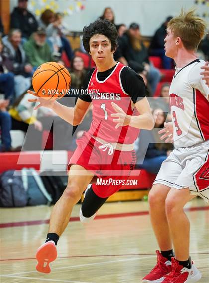 Thumbnail 3 in Tonopah vs Carlin photogallery.