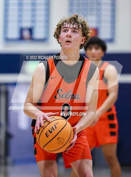 Thumbnail 2 in Selma vs. Tulare Union photogallery.