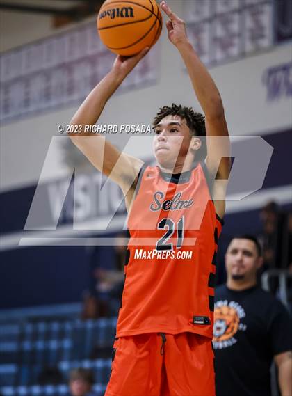 Thumbnail 2 in Selma vs. Tulare Union photogallery.