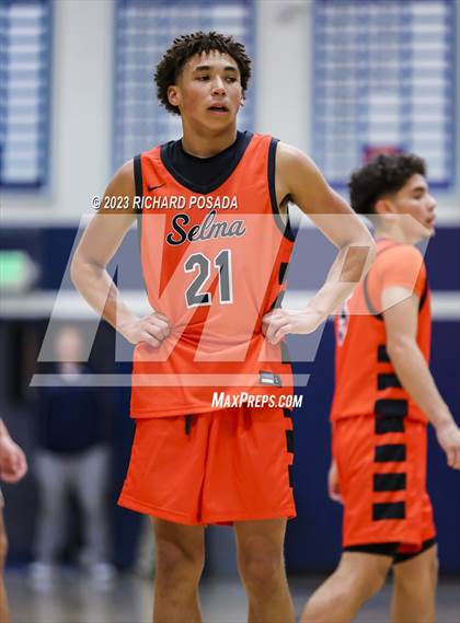 Thumbnail 3 in Selma vs. Tulare Union photogallery.