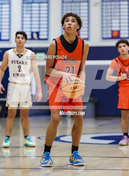 Thumbnail 2 in Selma vs. Tulare Union photogallery.