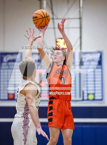 Thumbnail 2 in Selma vs. Tulare Union photogallery.