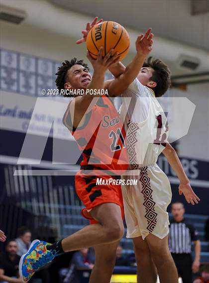 Thumbnail 3 in Selma vs. Tulare Union photogallery.