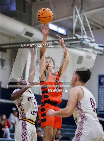 Thumbnail 1 in Selma vs. Tulare Union photogallery.