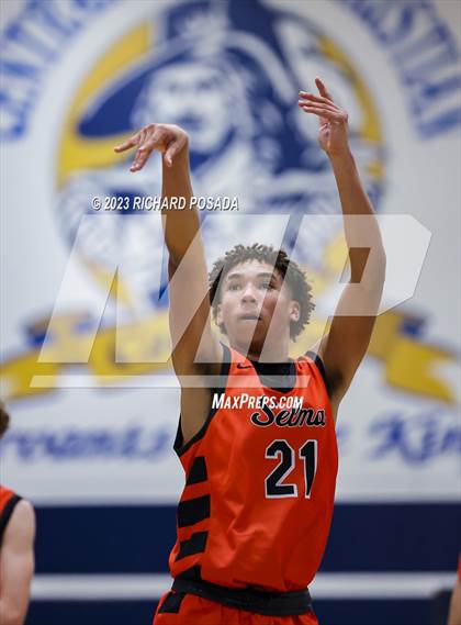 Thumbnail 1 in Selma vs. Tulare Union photogallery.
