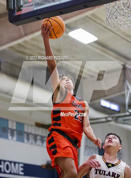 Thumbnail 2 in Selma vs. Tulare Union photogallery.