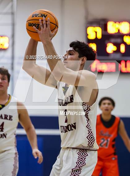 Thumbnail 3 in Selma vs. Tulare Union photogallery.