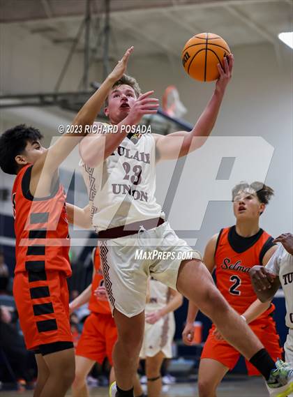 Thumbnail 1 in Selma vs. Tulare Union photogallery.