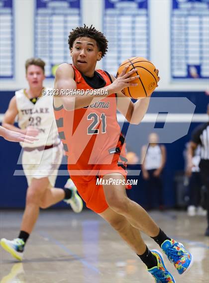 Thumbnail 1 in Selma vs. Tulare Union photogallery.