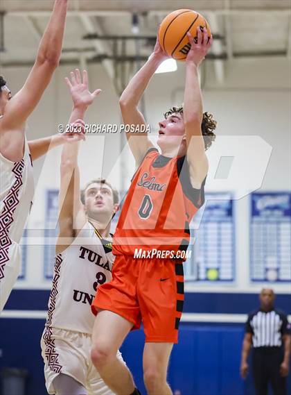 Thumbnail 2 in Selma vs. Tulare Union photogallery.