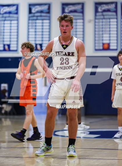 Thumbnail 2 in Selma vs. Tulare Union photogallery.