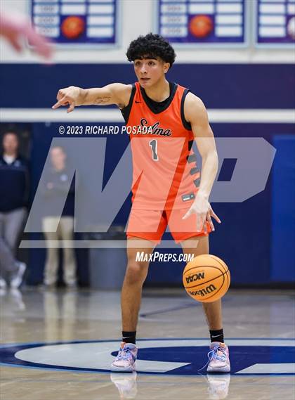Thumbnail 2 in Selma vs. Tulare Union photogallery.