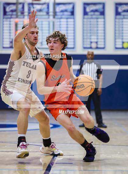 Thumbnail 1 in Selma vs. Tulare Union photogallery.