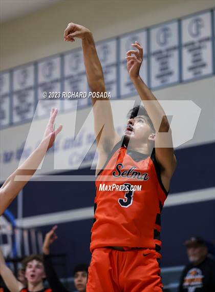 Thumbnail 3 in Selma vs. Tulare Union photogallery.