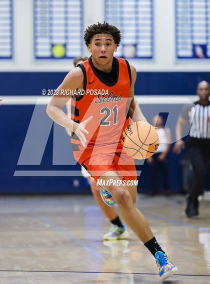Thumbnail 2 in Selma vs. Tulare Union photogallery.