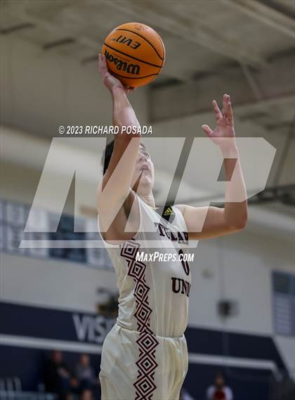 Thumbnail 1 in Selma vs. Tulare Union photogallery.