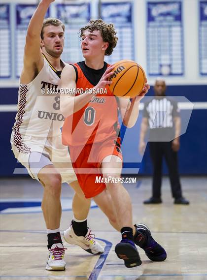 Thumbnail 3 in Selma vs. Tulare Union photogallery.