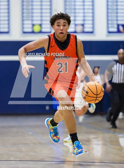 Thumbnail 1 in Selma vs. Tulare Union photogallery.