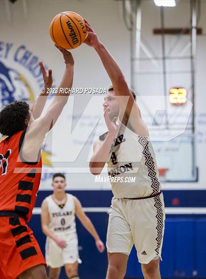 Thumbnail 2 in Selma vs. Tulare Union photogallery.