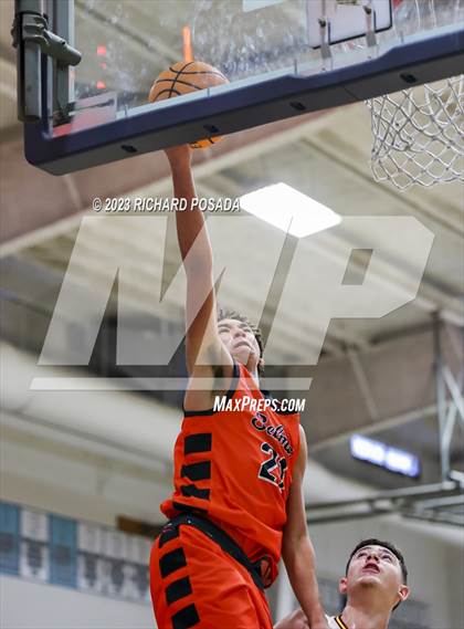 Thumbnail 3 in Selma vs. Tulare Union photogallery.