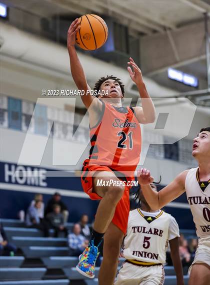 Thumbnail 3 in Selma vs. Tulare Union photogallery.