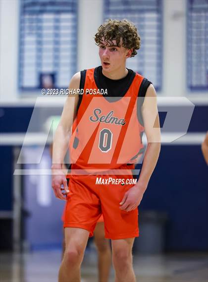 Thumbnail 2 in Selma vs. Tulare Union photogallery.