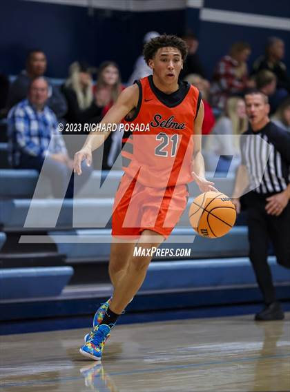Thumbnail 2 in Selma vs. Tulare Union photogallery.
