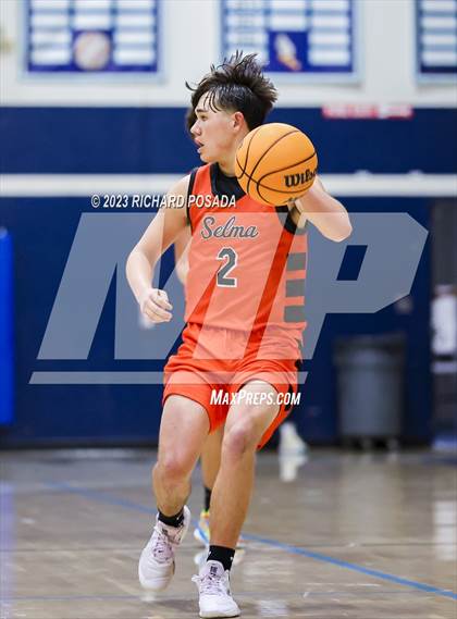 Thumbnail 1 in Selma vs. Tulare Union photogallery.