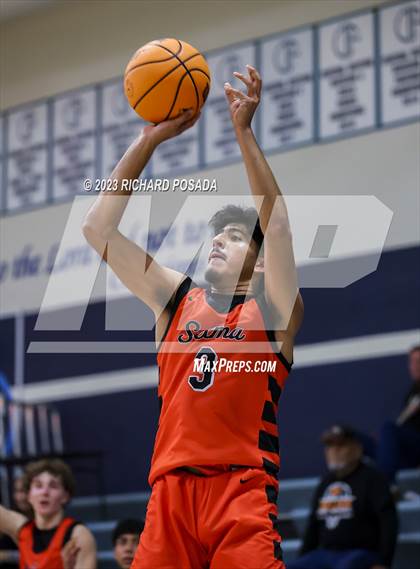Thumbnail 2 in Selma vs. Tulare Union photogallery.