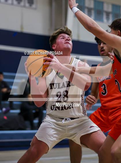 Thumbnail 1 in Selma vs. Tulare Union photogallery.