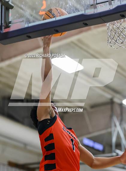 Thumbnail 2 in Selma vs. Tulare Union photogallery.